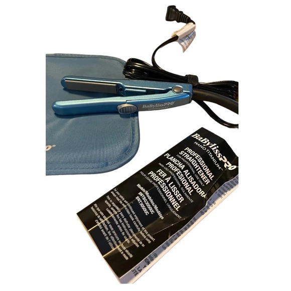 Babyliss Pro Nano Titanium Flat Iron 1/2" Travel / Purse
Size Never Used No Box - Picture 4 of 6